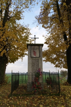 Kapliczka w Głażewie