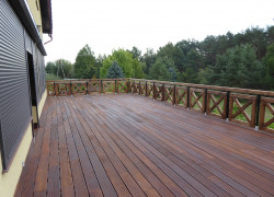 P1070877