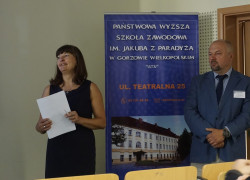 dr_J._Kijowska_i_prorektor_Wołoszyn__2
